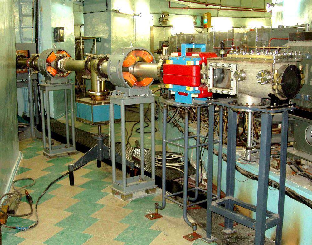 Канал перевода частиц из линейного ускорителя И-100 в бустер