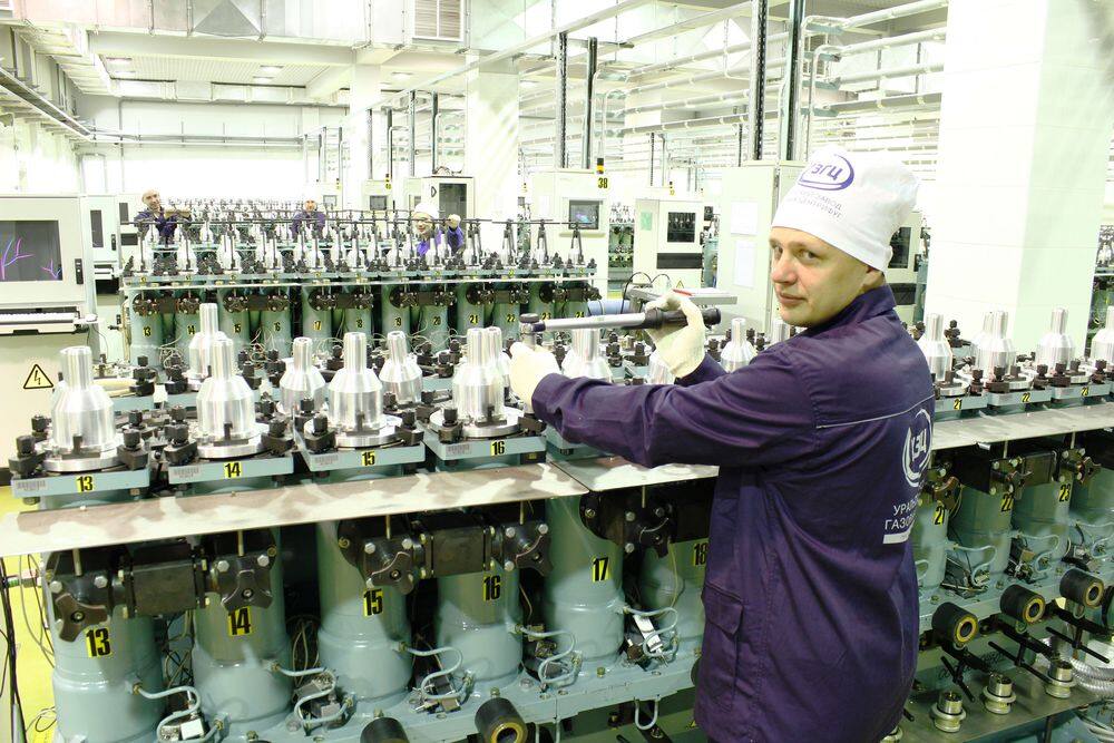 Сборка центрифуг девятого поколения