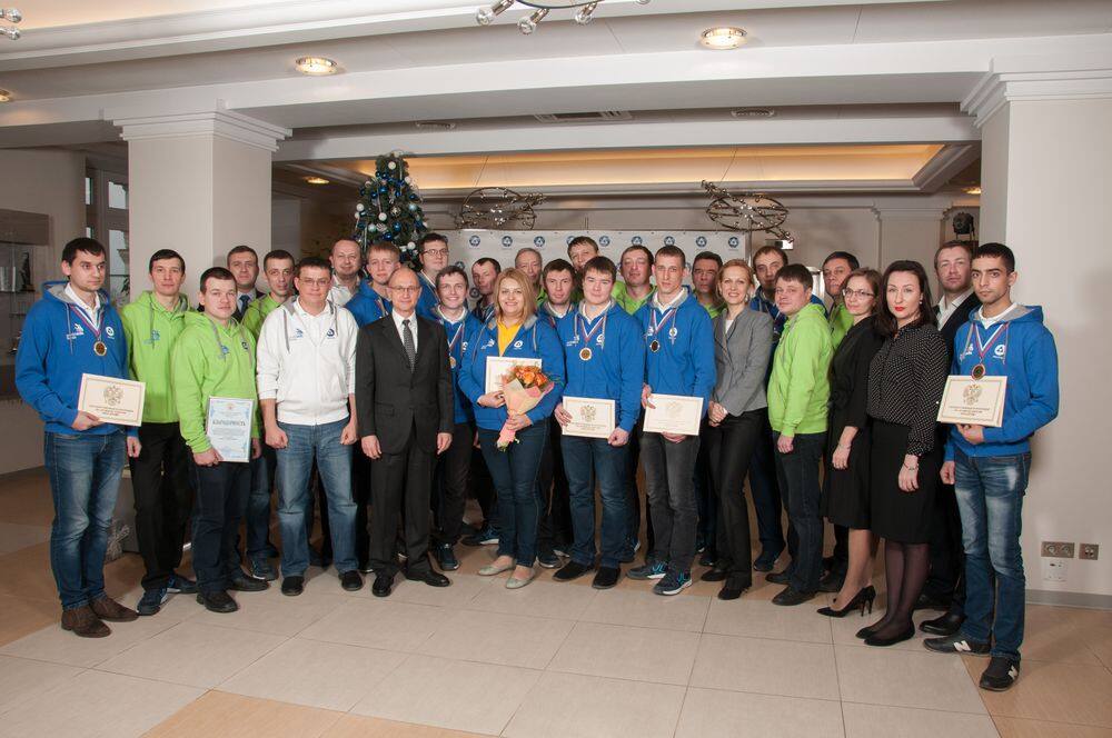 С. Кириенко с командой Росатома