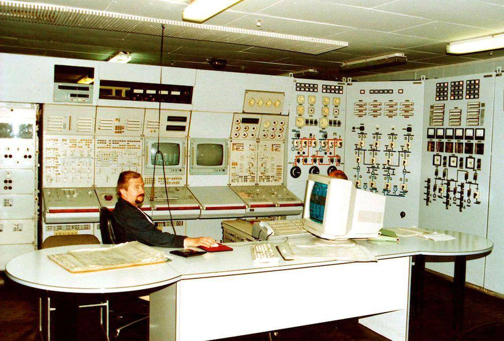 Пульт управления стендом КВ-2