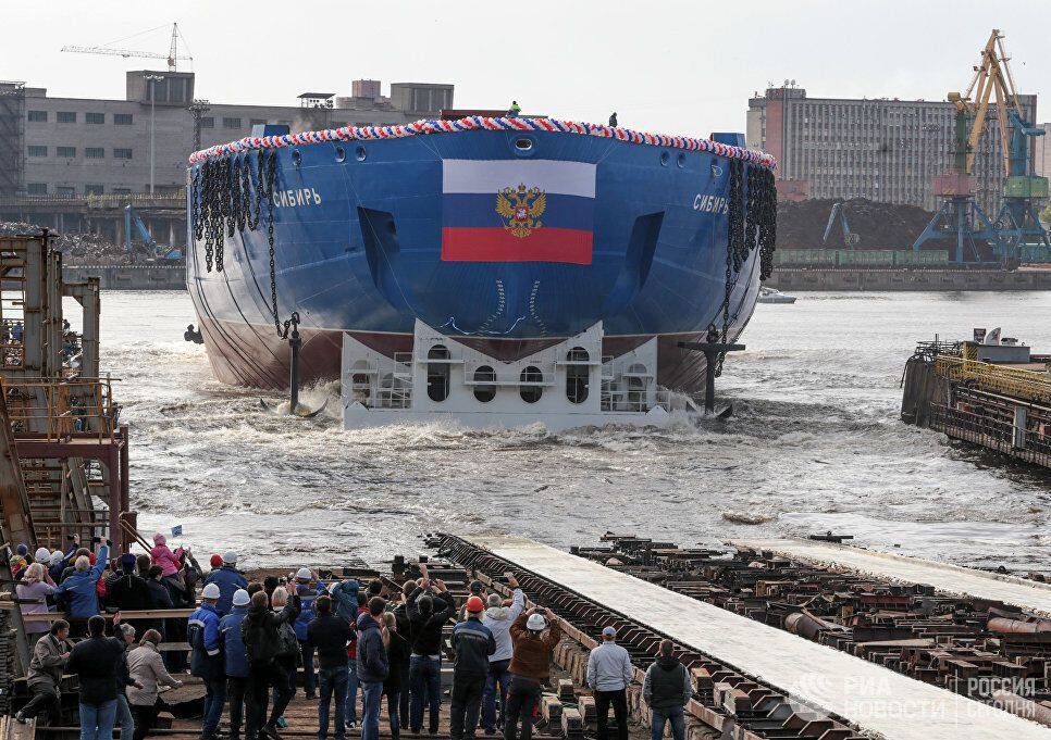 Спуск на воду атомного ледокола «Сибирь»