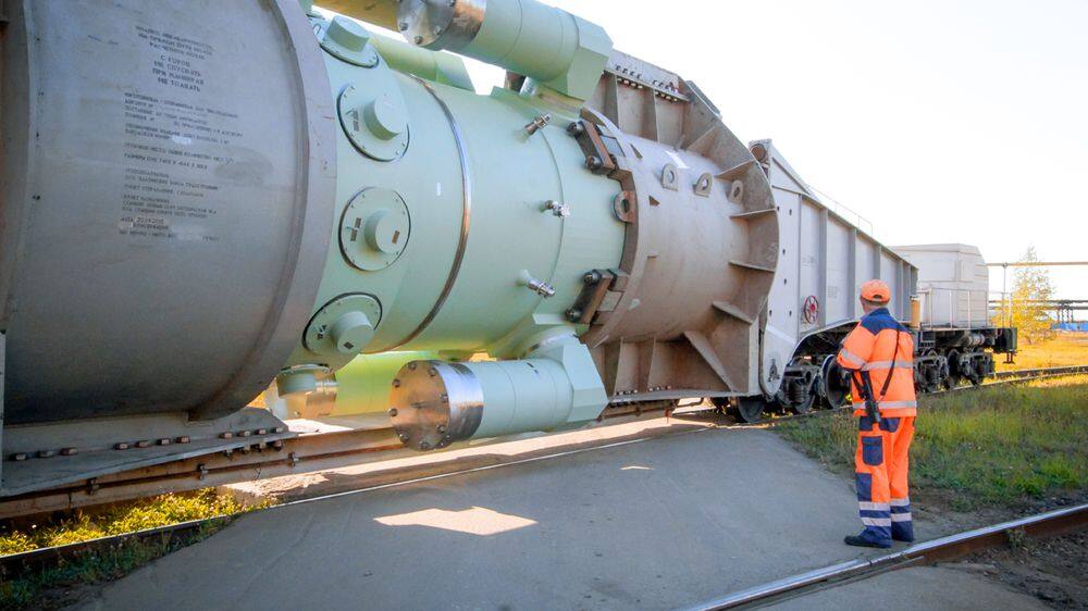 Реактор РИТМ-200 на транспортере