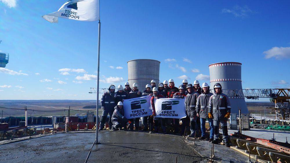 Бригада А. Щуровского треста «РосСЭМ» завершила бетонирование купола