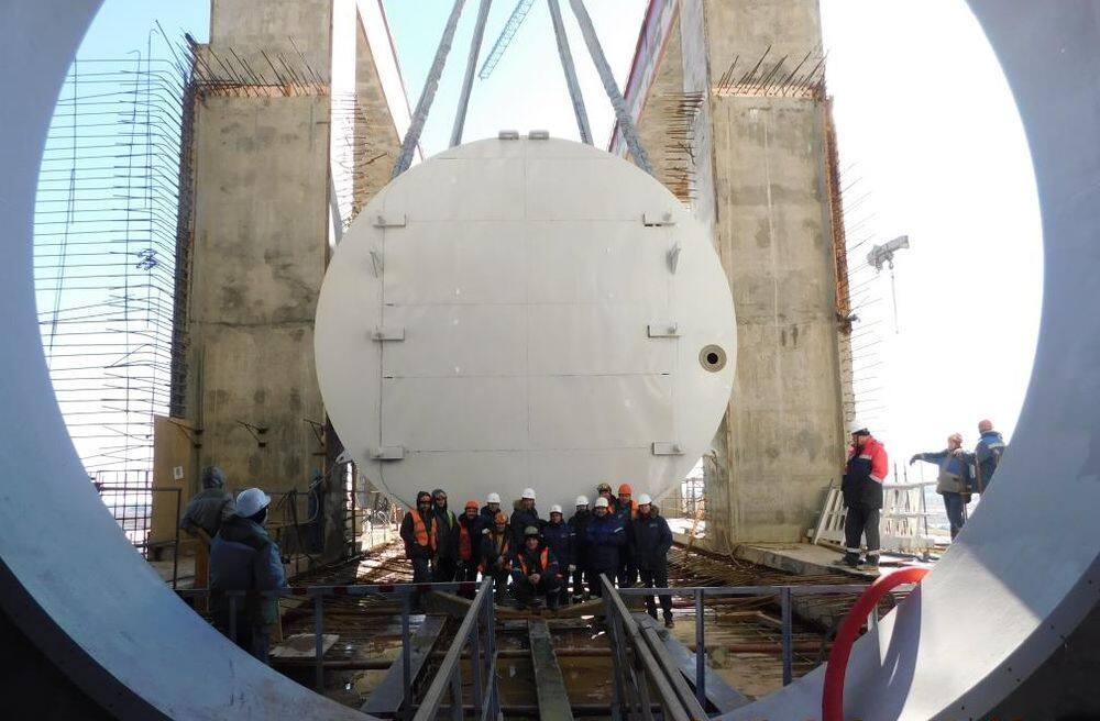 Установка транспортного шлюза на энергоблоке № 2 Белорусской АЭС