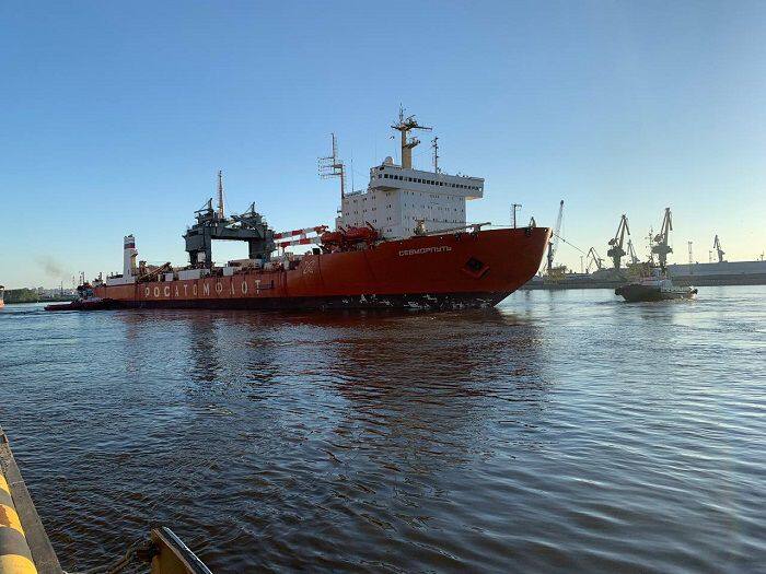 «Севморпуть» в пути