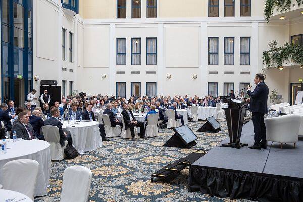 А. Лихачев выступает на VII Форуме городов атомной отрасли