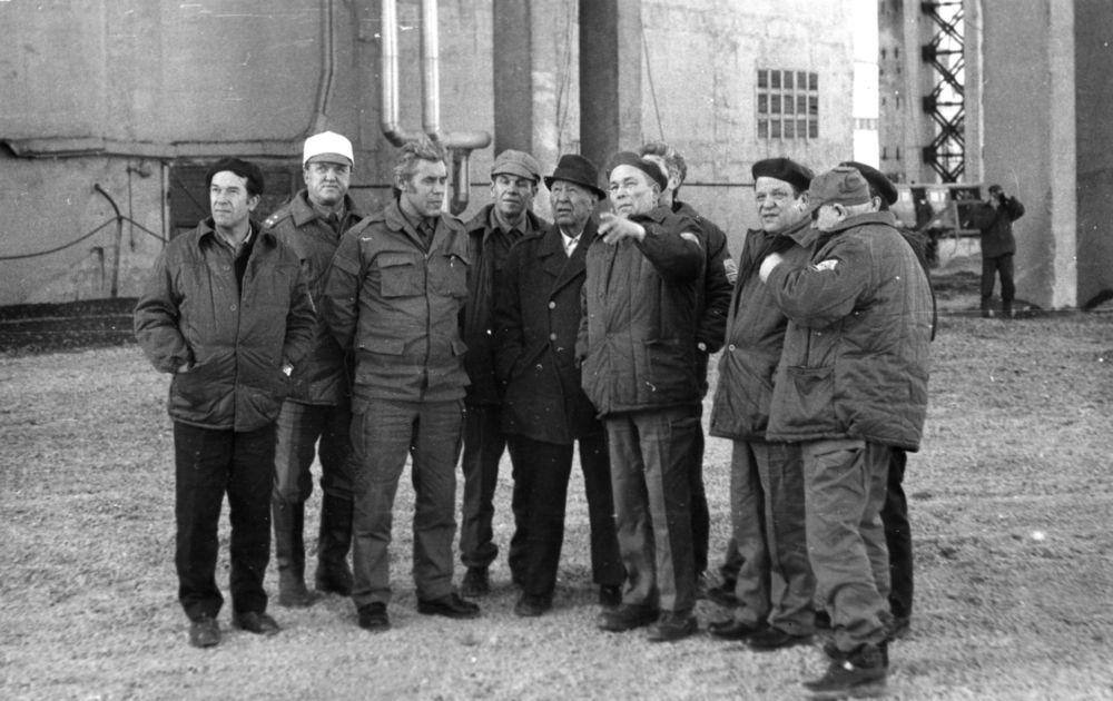 Е.П. Славский (в центре) на Чернобыльской АЭС