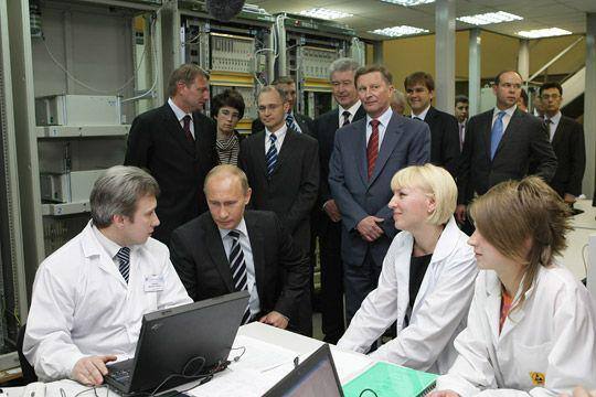 В. Путин в цехе АСУТП во ВНИИА