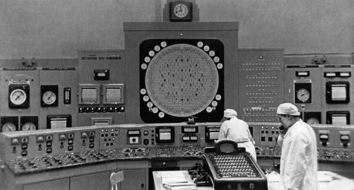 Пульт управления реактора ОК-180