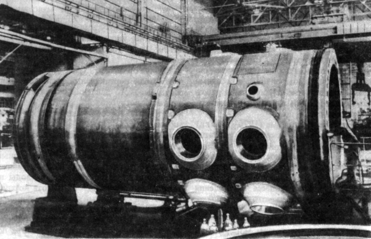 Корпус реактора ВВЭР-1000 на Ижорском заводе