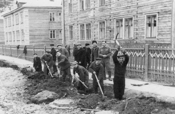 Строительные работы в соцгороде– все вручную