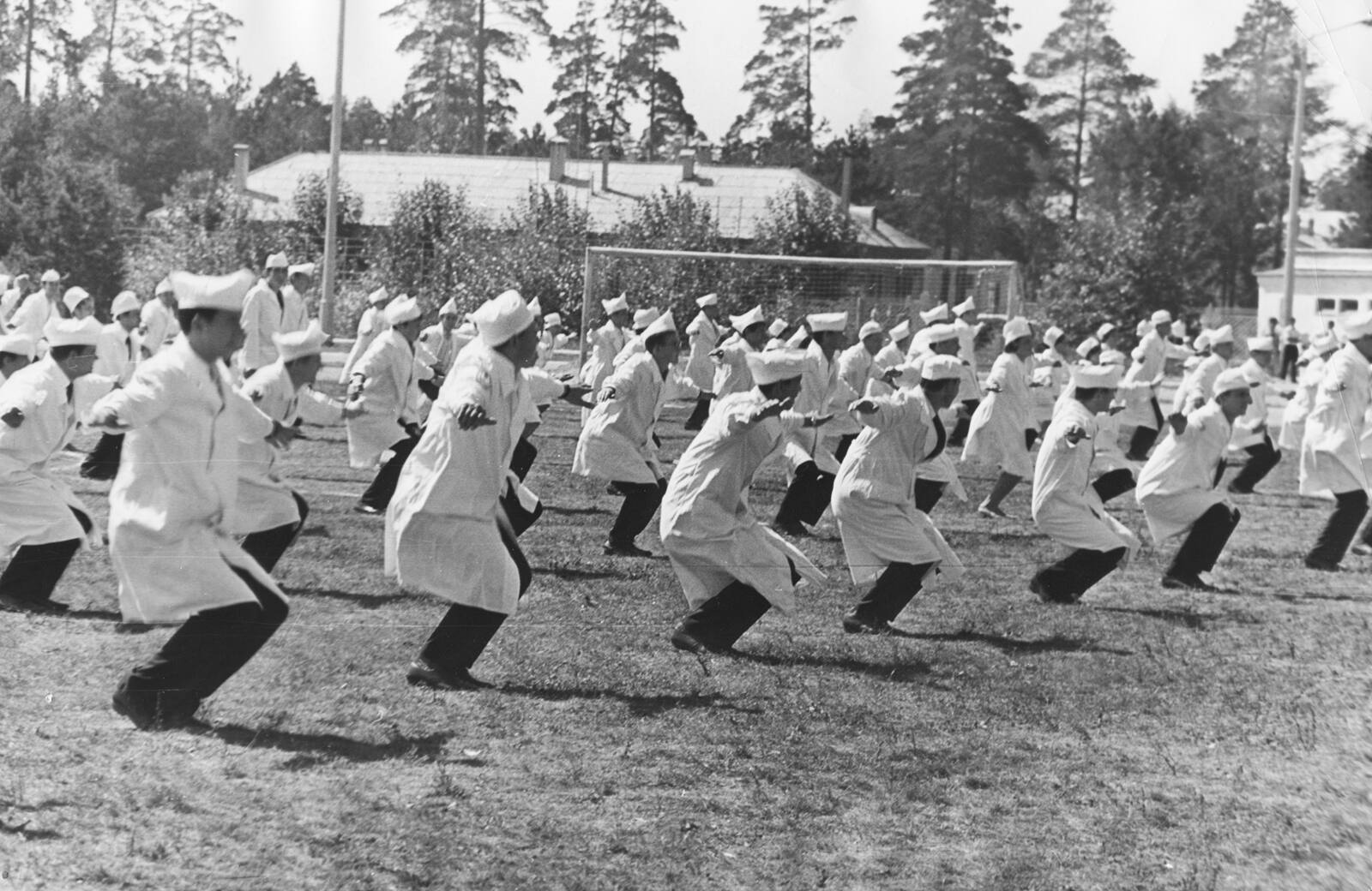Производственная гимнастика — часть заводской культуры