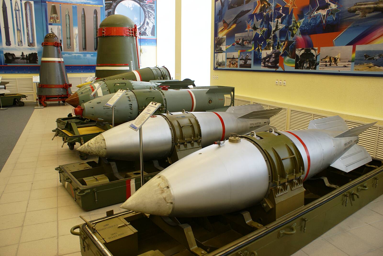 Музейная выставка продукции Пензенского приборостроительного завода — ядерные боеприпасы