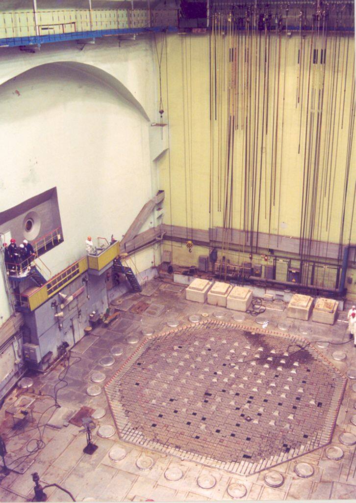 Реакторный зал АДЭ-2