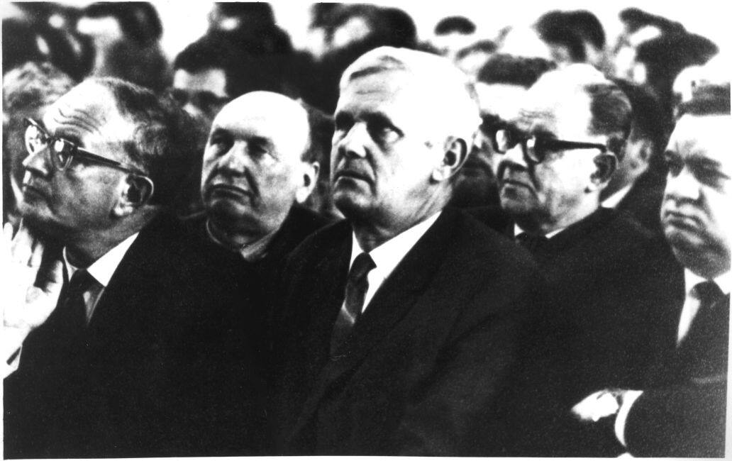 На учёном совете института Химфизики. 1964 г.