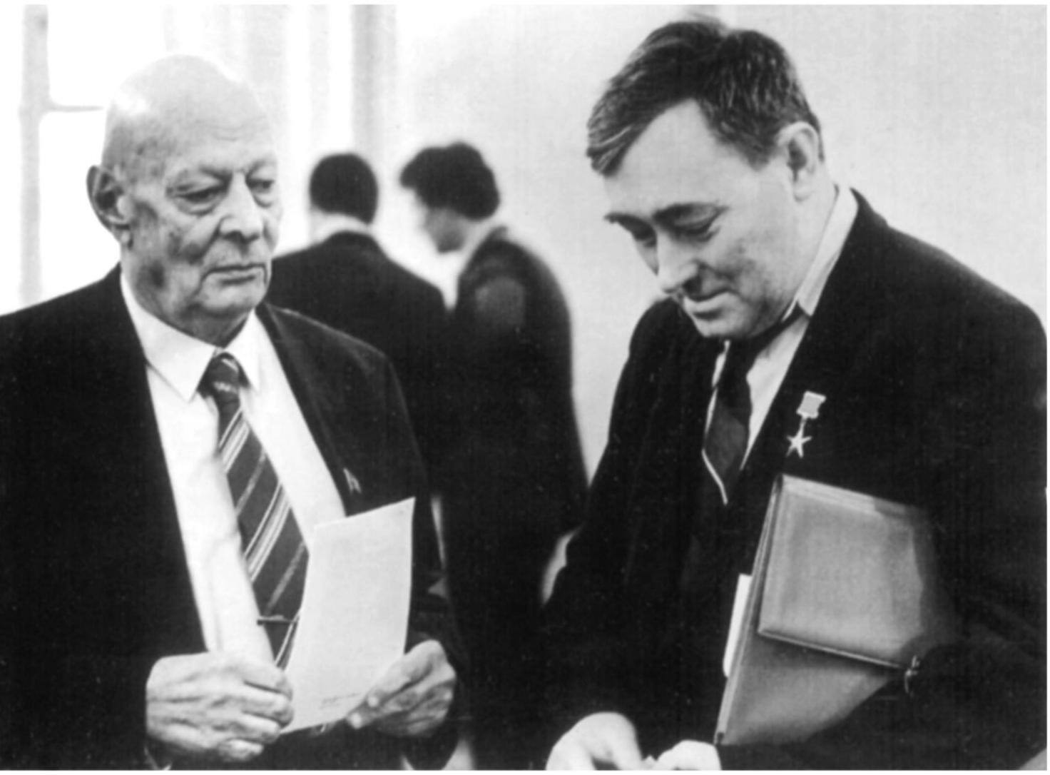 Г.А. Гладков, А.П. Александров. 1985 г.