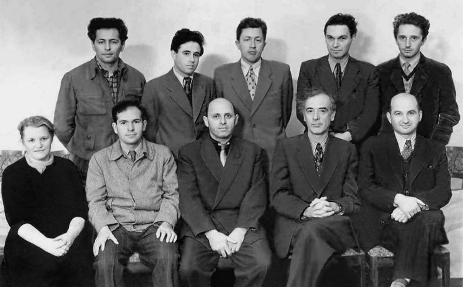 И.М. Халатников среди коллег. 1956 г.