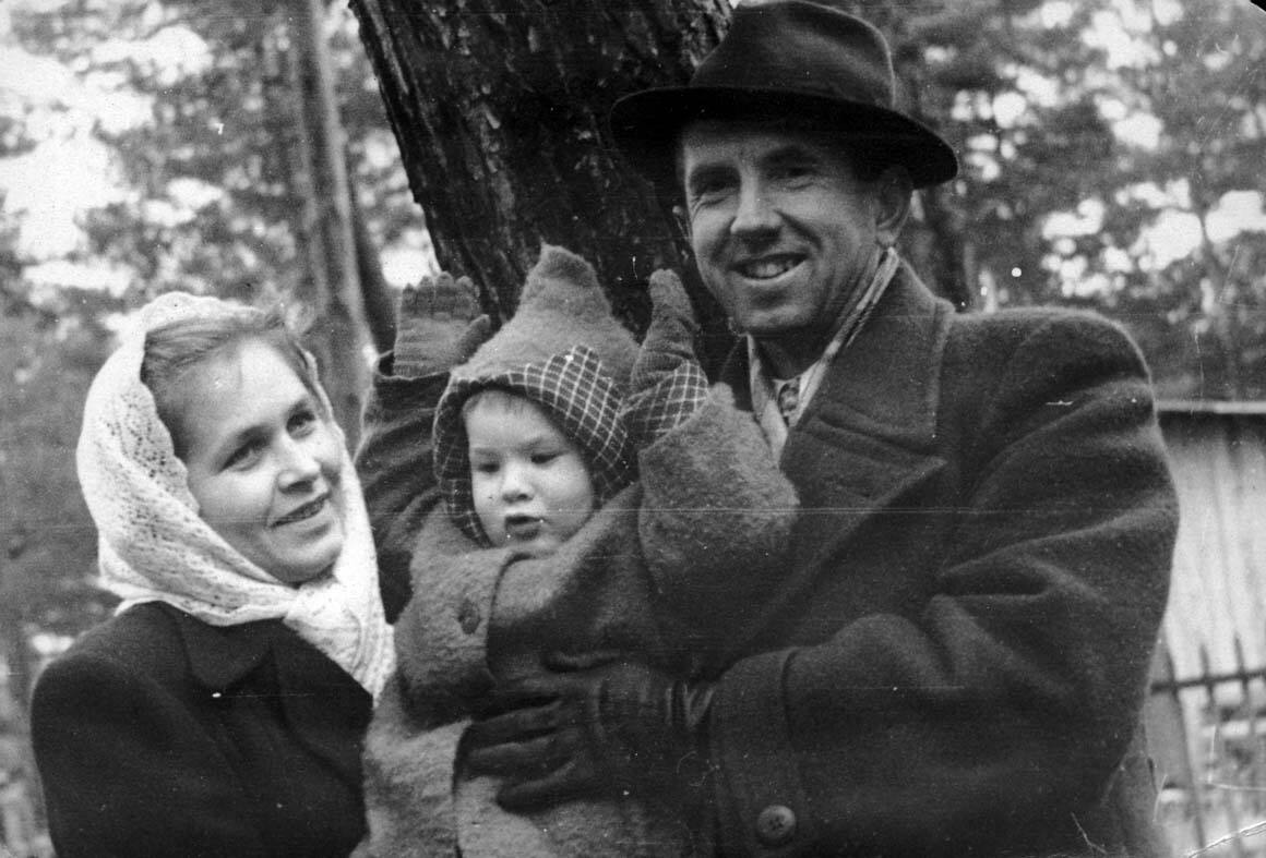 О.Д. Казачковский в кругу семьи. 1950 г.