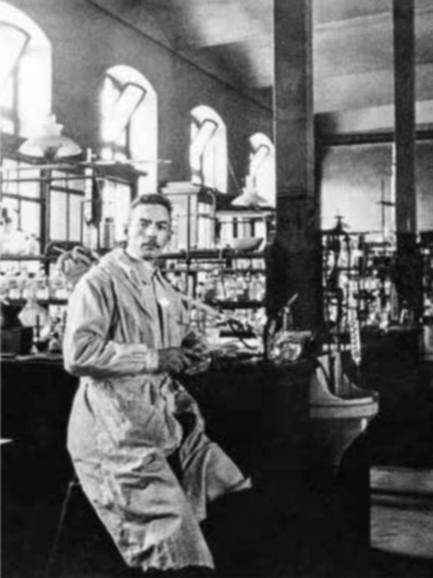 В.Г. Хлопин в лаборатории. 1914-1916 г.