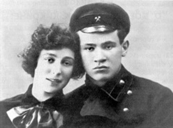 И.К. Кикоин с женой