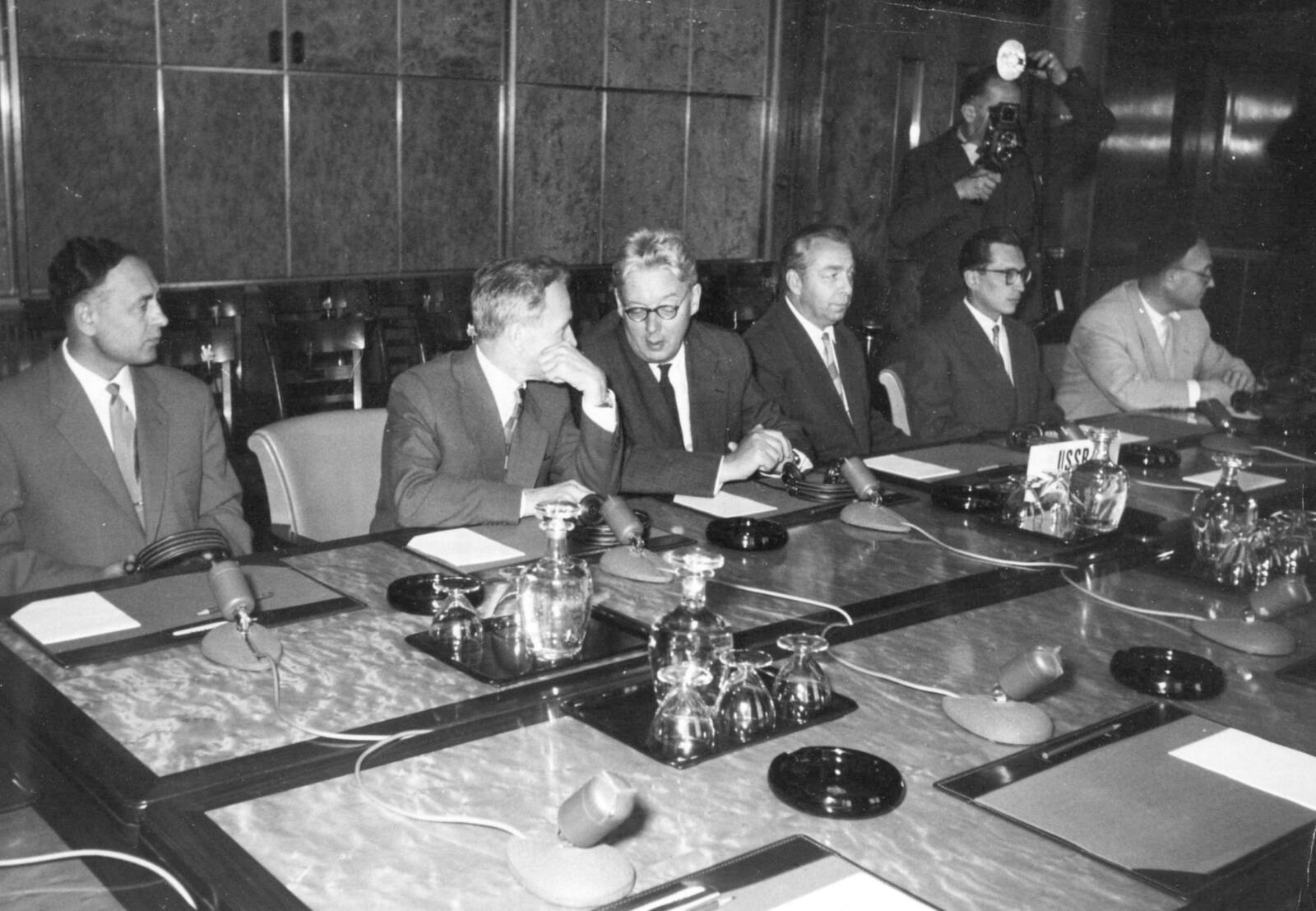 М.А. Садовский во главе Советской делегации в Женеве