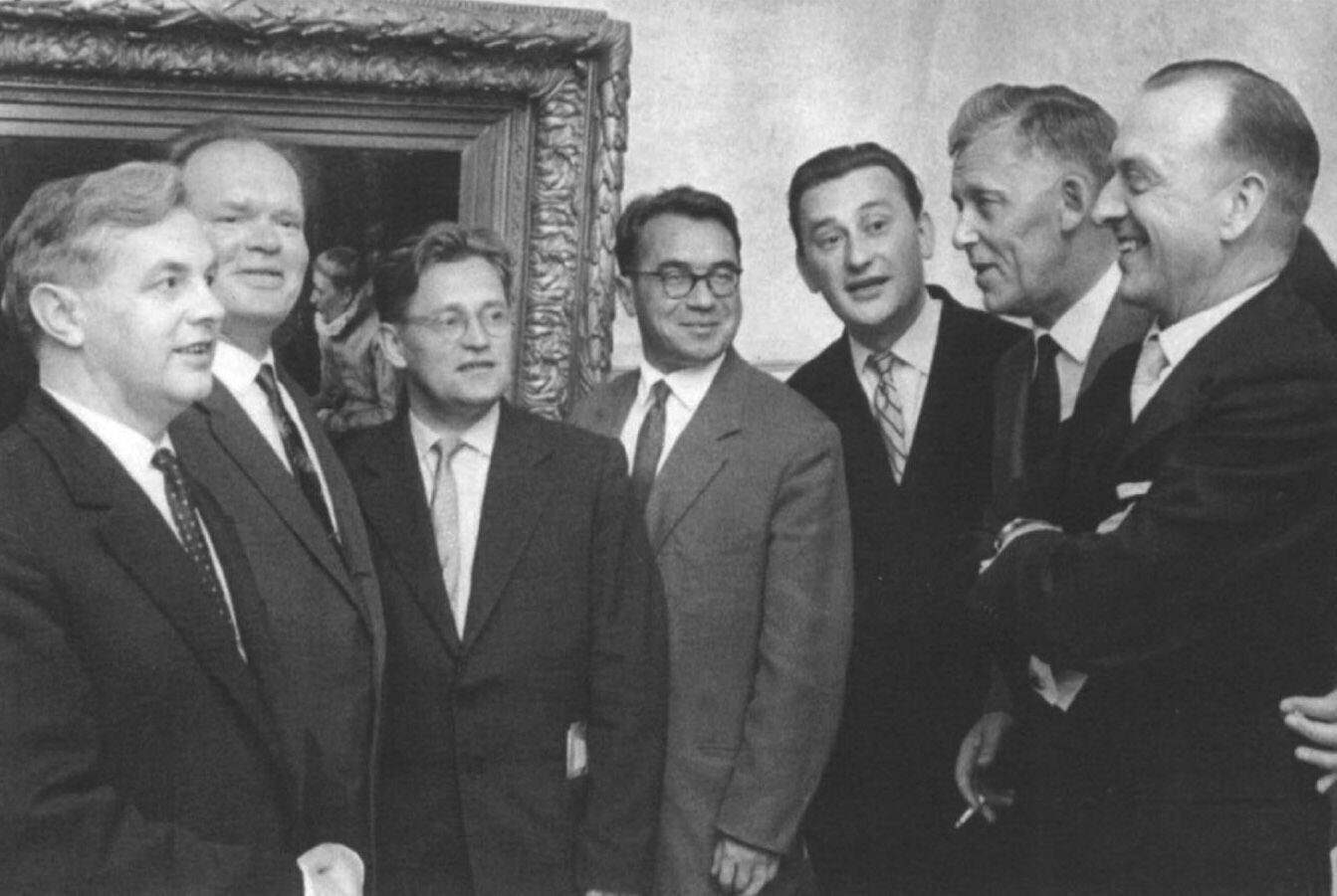 В.А. Малых среди коллег на I Женевской конференции. 1955 г.