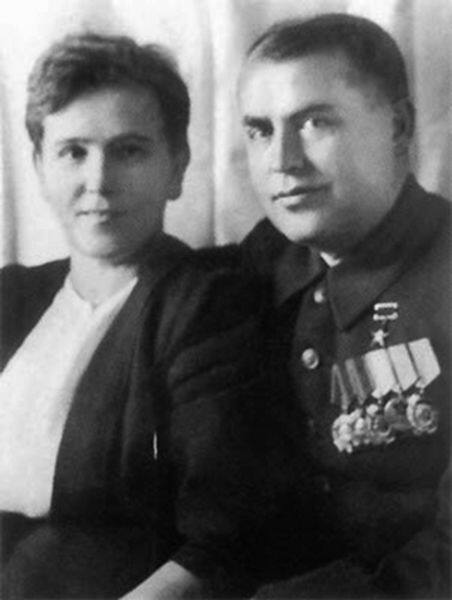 Б.Г. Музруков с первой женой