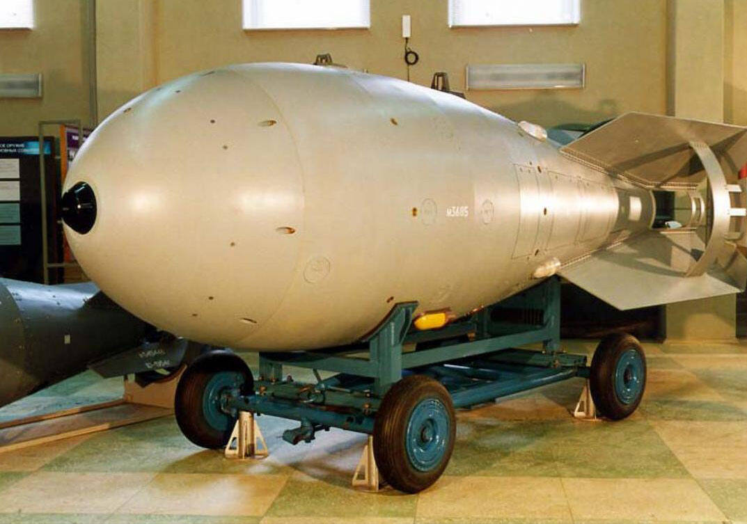 Первая водородная бомба РДС-6 (Слойка)
