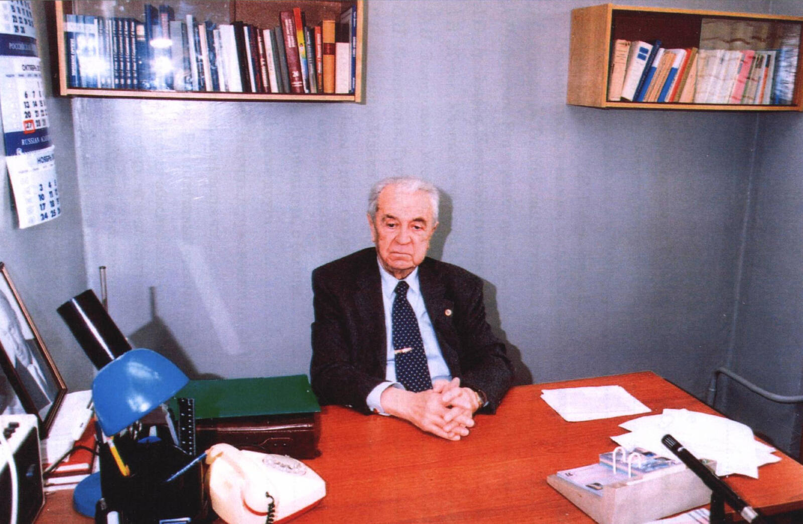 В.И. Субботин в рабочем кабинете. 2008 г.